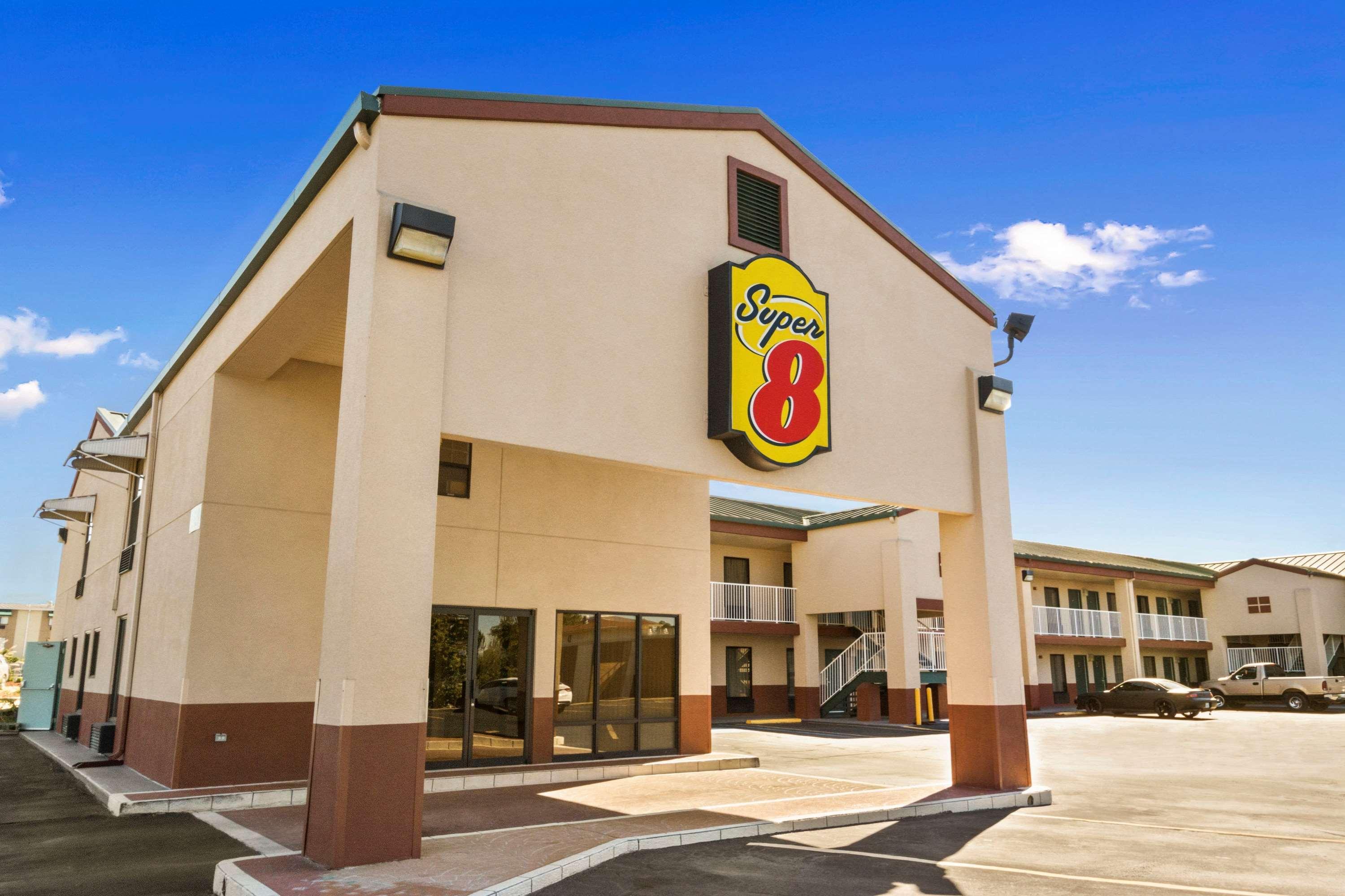 Super 8 By Wyndham Hattiesburg North Exterior photo
