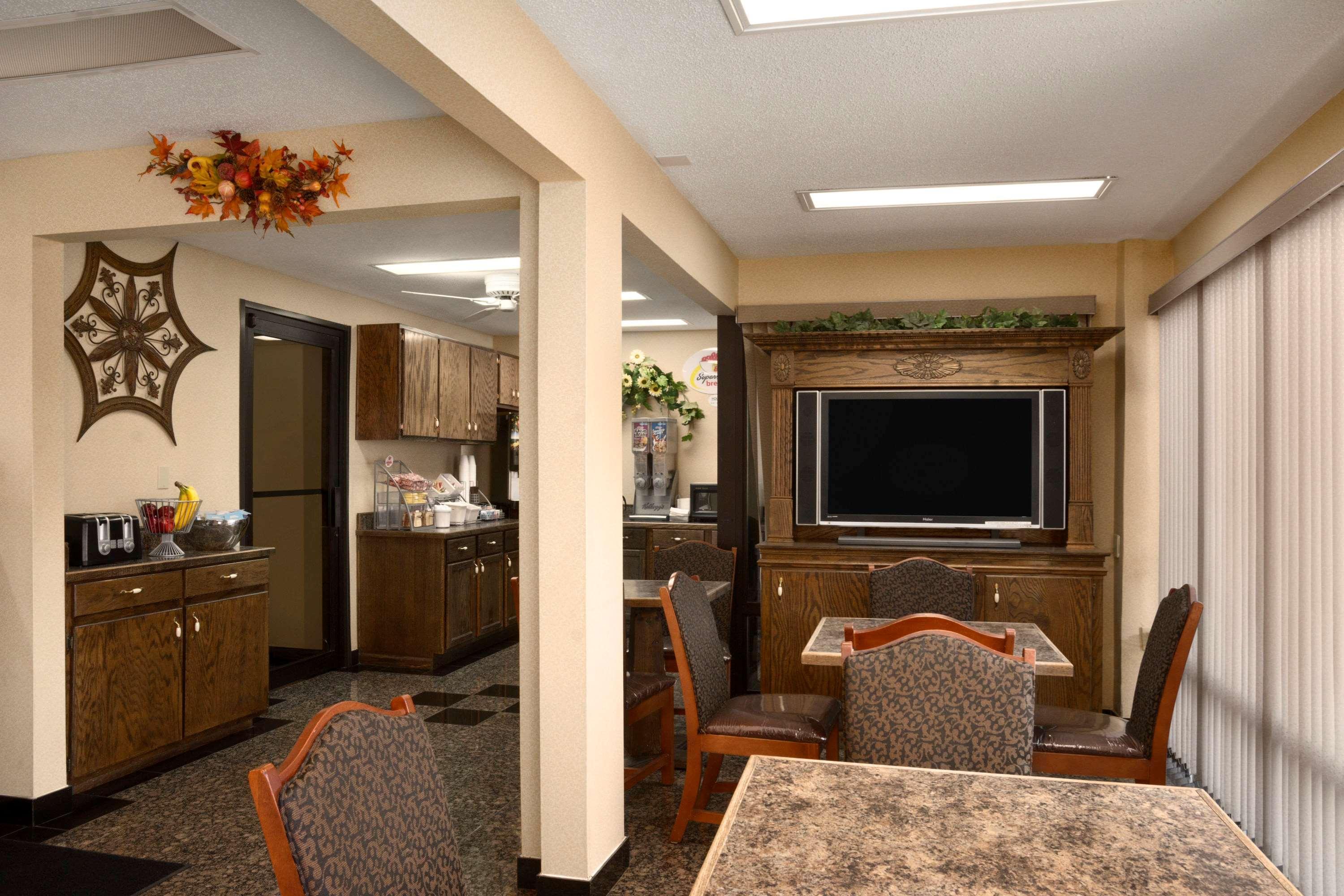 Super 8 By Wyndham Hattiesburg North Exterior photo